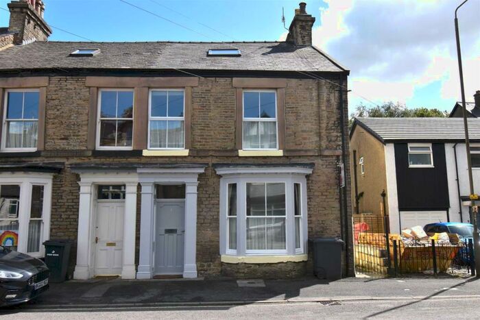 5 Bedroom Terraced House To Rent In West Road, Buxton, SK17