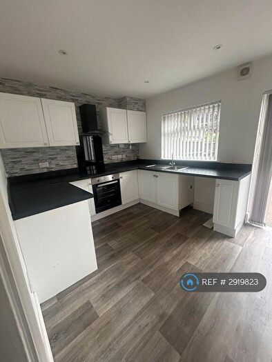 3 Bedroom Semi-Detached House To Rent In Oaklands Avenue, Derby, DE23
