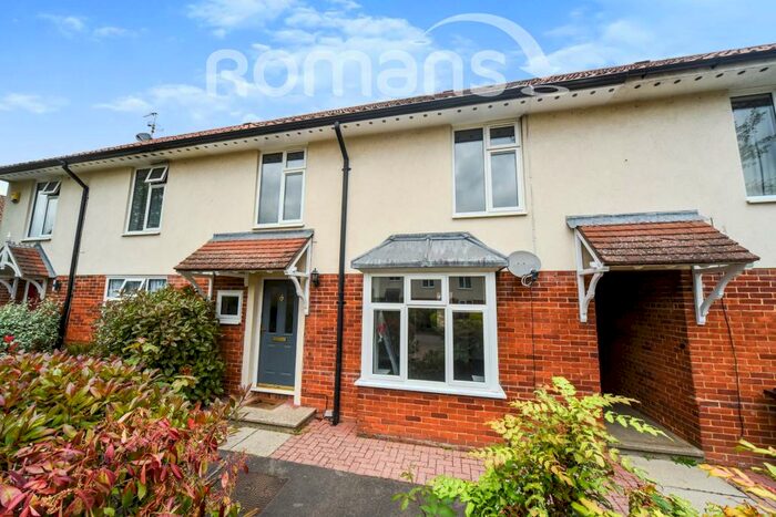 3 Bedroom Terraced House To Rent In Valon Road, RG2