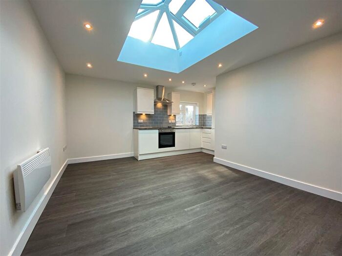 1 Bedroom Flat To Rent In York Road, Acomb, York, YO24