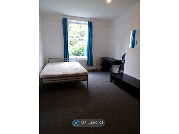 7 Bedroom Semi-Detached House To Rent In Amherst Road, Manchester, M20