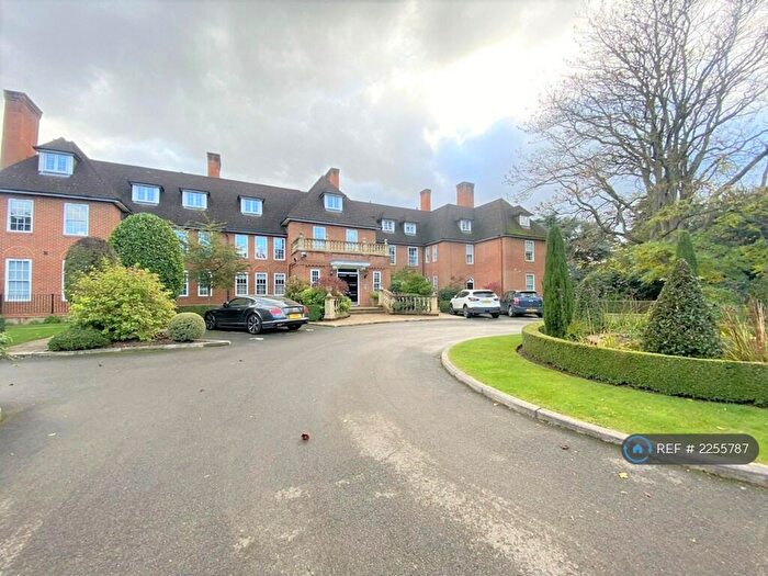 2 Bedroom Flat To Rent In Seven Hills Road, Iver, SL0