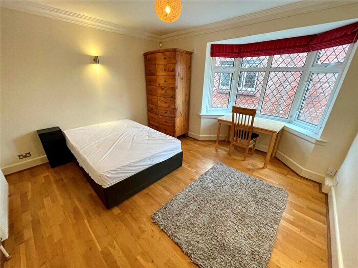 5 Bedroom Detached House To Rent In De Lisle Road, Bournemouth, BH3