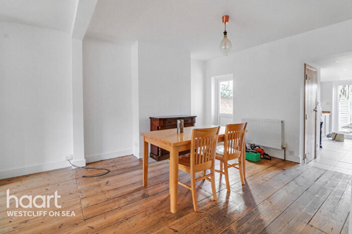 3 Bedroom Terraced House For Sale In High Street, Southend-On-Sea, SS3