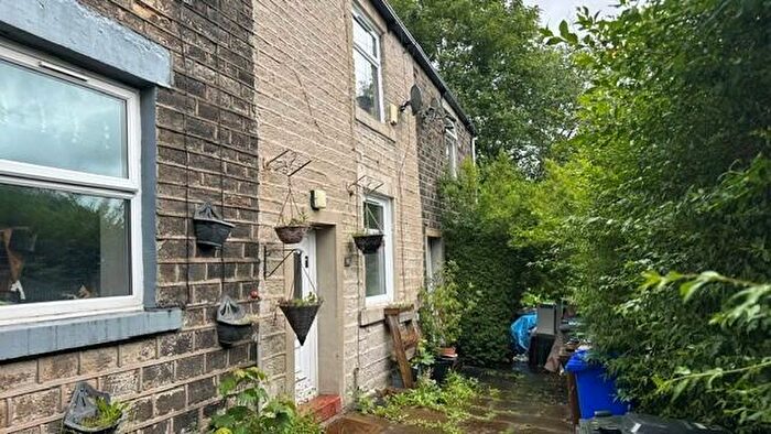 2 Bedroom Terraced House For Sale In Yorkshire Terrace Mossley, OL5