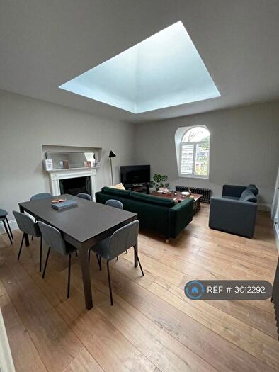 1 Bedroom Flat To Rent In Micheldever Road, London, SE12