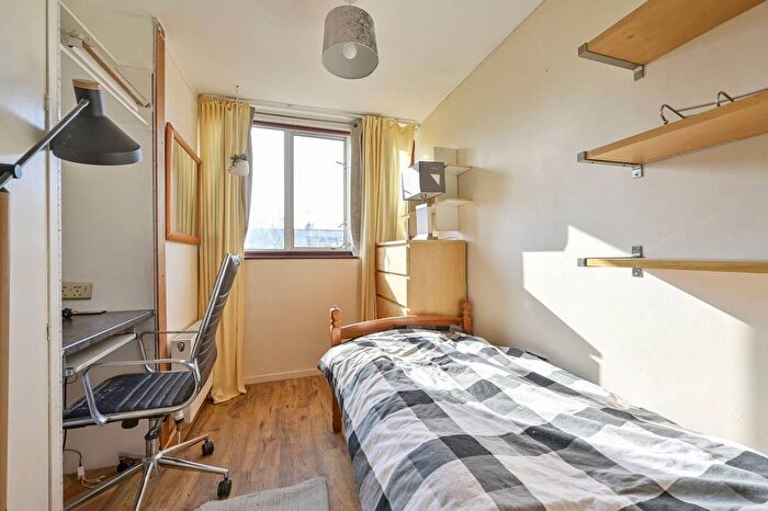 6 Bedroom Terraced House To Rent In Danebury Avenue, Roehampton, London, SW15