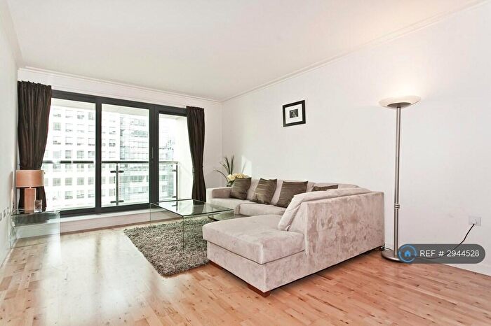 2 Bedroom Flat To Rent In South Quay Square, London, E14