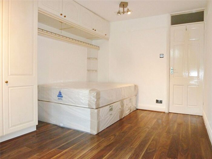 1 Bedroom Property To Rent In Huddlestone Road, Willesden, NW2