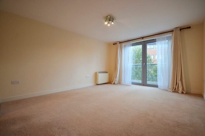 1 Bedroom Apartment To Rent In Kelvin Gate, Bracknell, RG12