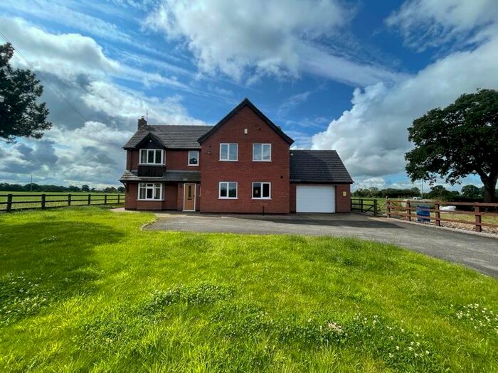 4 Bedroom Detached House To Rent In Cledford Lane, Middlewich, CW10