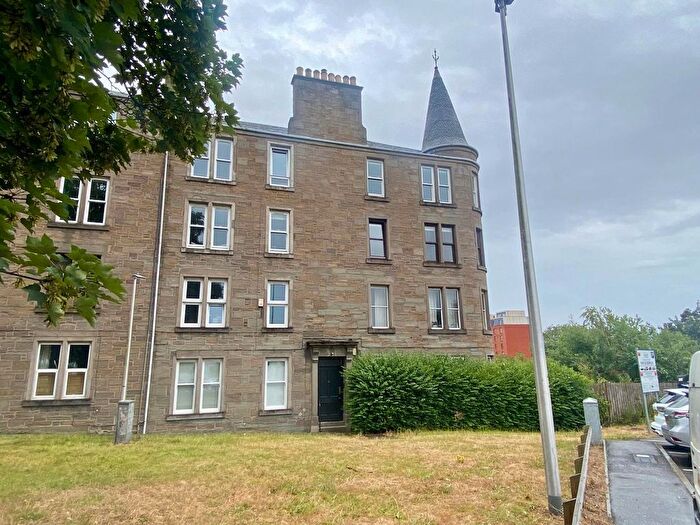 2 Bedroom Flat To Rent In Roseangle, Dundee, (Off Perth Road), DD1