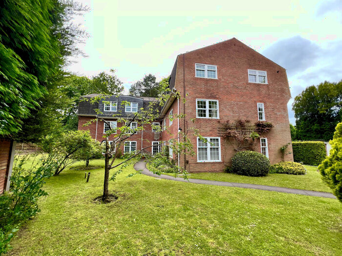 3 Bedroom Apartment To Rent In Mellefont, Heatherdale Road, GU15