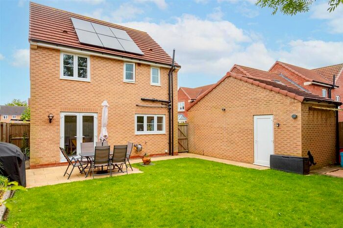 3 Bedroom Detached House For Sale In Abbott Close, Easingwold, York, YO61