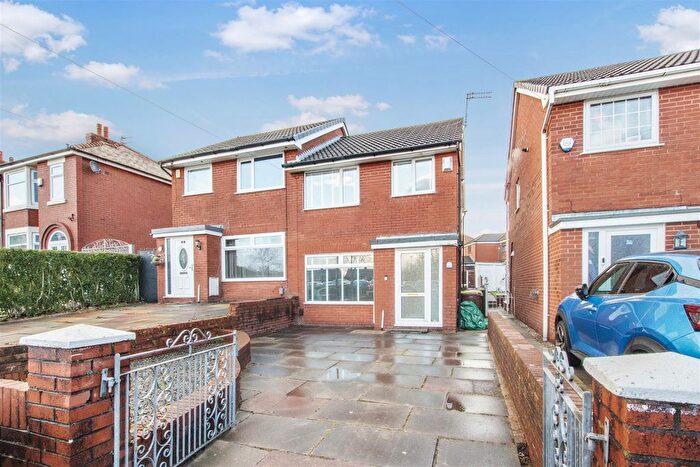 3 Bedroom Semi Detached House For Sale In Lowthorpe Road, Preston, PR1
