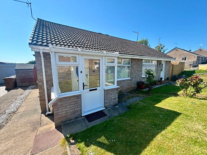 2 Bedroom Bungalow To Rent In Bed Semi-Detached Bungalow, Thoresby Close, Bridlington, YO16