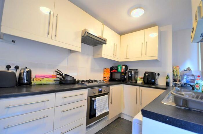 5 Bedroom Terraced House To Rent In Flexible Start Date Selly Oak, Birmingham, B29