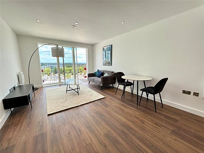 1 Bedroom Apartment To Rent In The Grand Exchange, Market Street, Bracknell, Berkshire, RG12