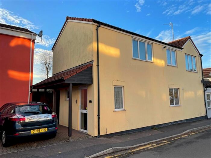 1 Bedroom Flat To Rent In Chestnut Road, Downend, Bristol BS16