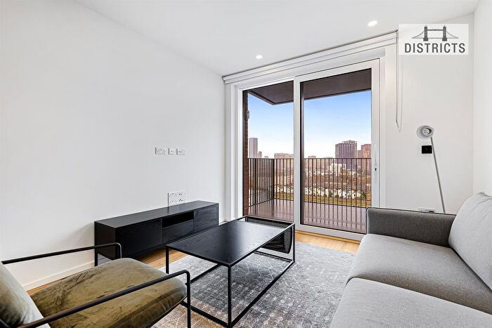1 Bedroom Flat To Rent In Heron Wharf, Hawser Lane, E14