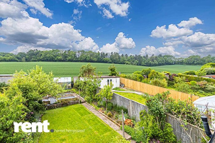 4 Bedroom Semi Detached House To Rent In Chaucer Close, Berkhamsted, Hertfordshire, HP4