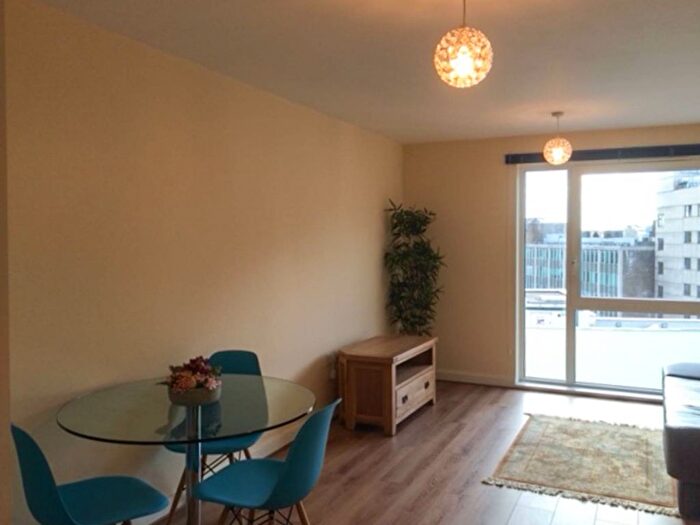 1 Bedroom Flat To Rent In Wilton Road, Pimlico, London, SW1V