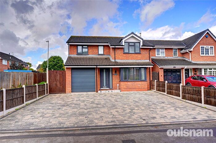 4 Bedroom Detached House For Sale In Park Way, Droitwich, Worcestershire, WR9