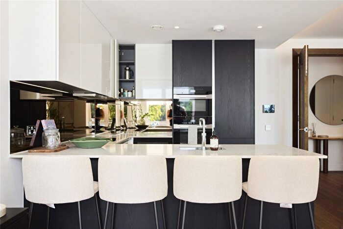 2 Bedroom Flat To Rent In Bayswater Road, London, W2