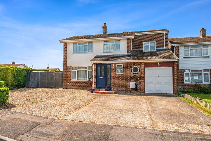 4 Bedroom Detached House For Sale In Carlisle Close, Basingstoke, RG23