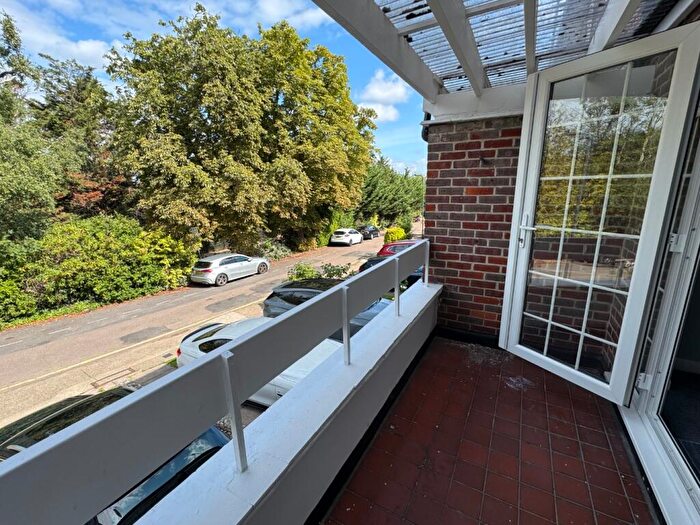 3 Bedroom Flat To Rent In Park Lane, Wembley, HA9