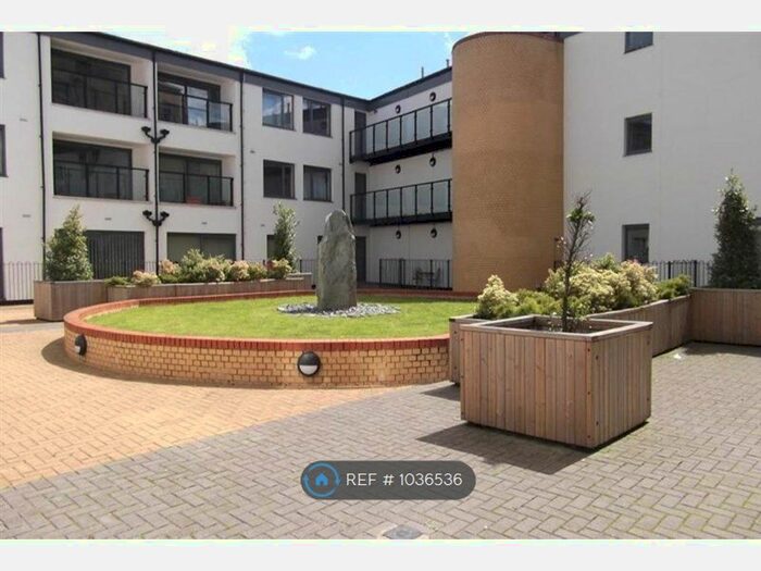 2 Bedroom Flat To Rent In Queens Gate, Watford WD17