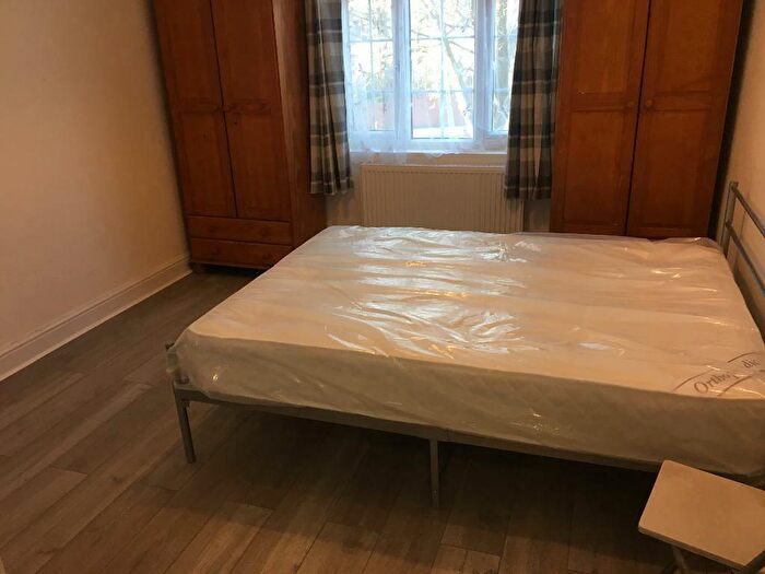 Studio To Rent In High Street, Harrow, HA3