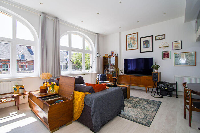 1 Bedroom Flat For Sale In Windsor Lofts, Windsor Road, Penarth, CF64
