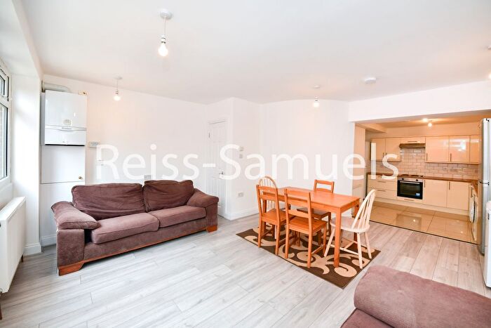 6 Bedroom Terraced House To Rent In Ferry Street, Isle Of Dogs, E14