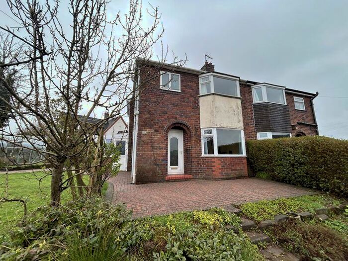 3 Bedroom Semi-Detached House For Sale In Hillcrest Avenue, Stoke-On-Trent, ST10