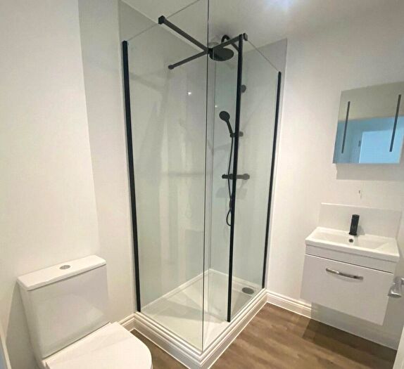 2 Bedroom Apartment For Sale In Unit, Padwell Place, Asylum Road, Southampton, Hampshire, SO15