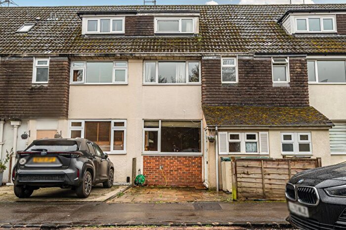 3 Bedroom Semi-Detached House For Sale In Upton Close, Henley-On-Thames, RG9