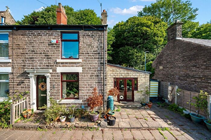 2 Bedroom End Of Terrace House For Sale In Mottram Road, Broadbottom, SK14