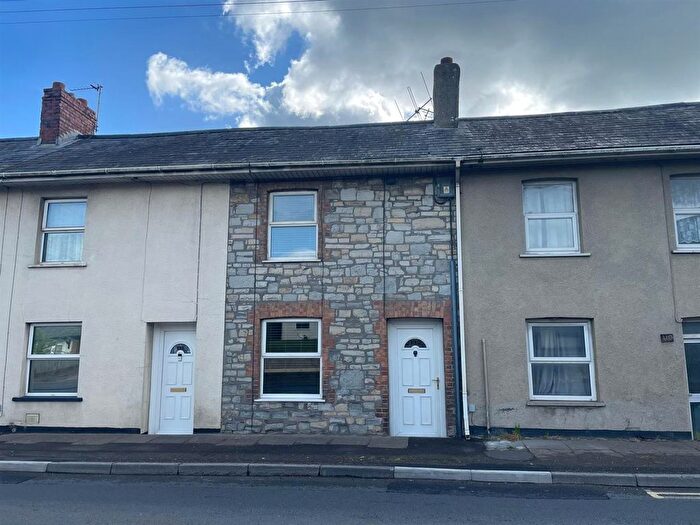 1 Bedroom Terraced House For Sale In Furnham Road, Chard - No Onward Chain, TA20