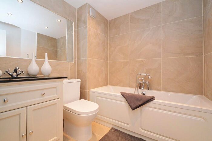 1 Bedroom Duplex To Rent In City Road, Shoreditch, EC1V
