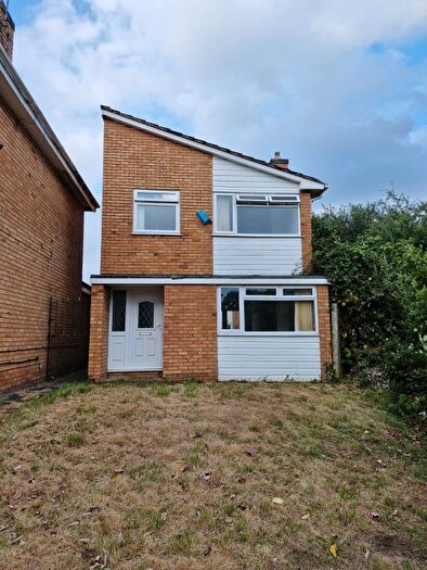 3 Bedroom Detached House To Rent In Badgers Close, Leicester, LE4