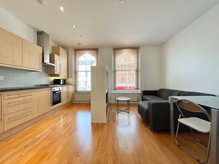 1 Bedroom Flat To Rent In Walworth Road, SE17