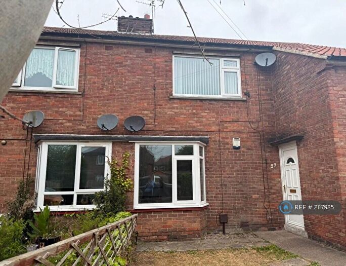 2 Bedroom Flat To Rent In Falstone Square, Newcastle Upon Tyne, NE3