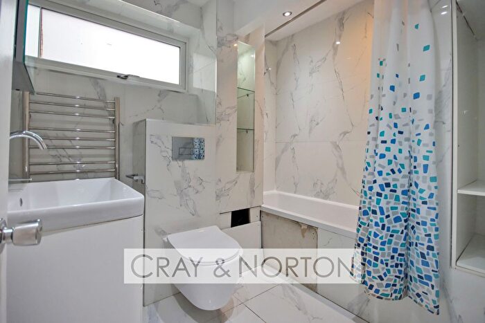 4 Bedroom End Of Terrace House To Rent In Kempton Walk, Croydon, CR0