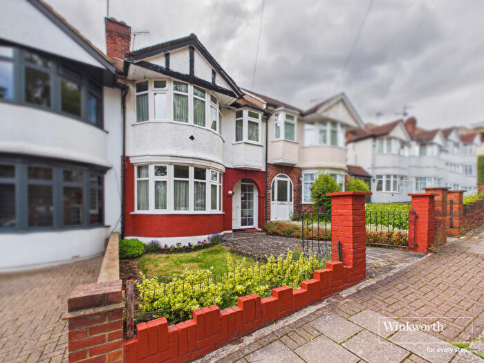 3 Bedroom Terraced House For Sale In Fairfields Crescent, Kingsbury, NW9