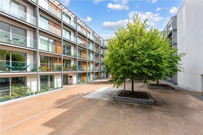 1 Bedroom Apartment For Sale In Highbury Stadium Square, London, N5