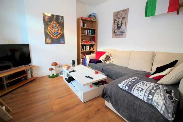 3 Bedroom Terraced House To Rent In Hudson Road, Southsea, PO5