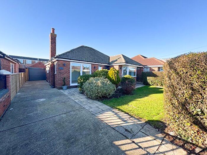 3 Bedroom Detached Bungalow For Sale In Fieldhouse Road, Humbreston, DN36