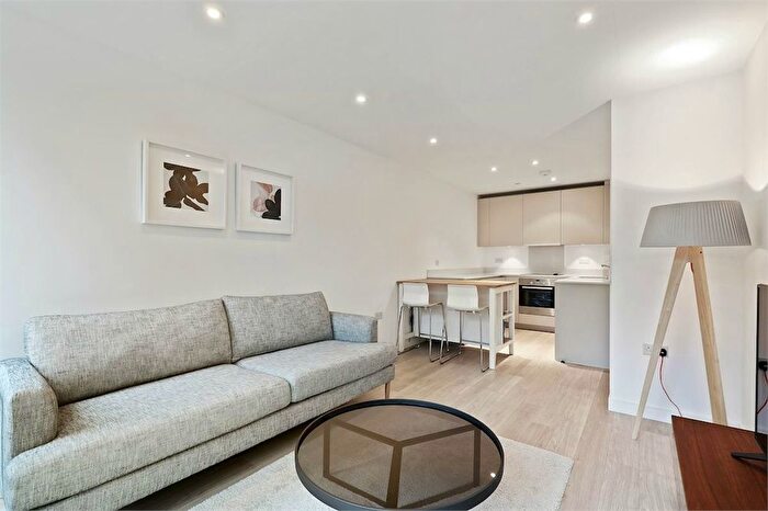 1 Bedroom Flat To Rent In Tennyson Apartments, Croydon, CR0
