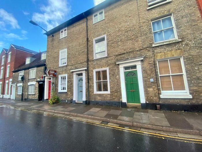 4 Bedroom House To Rent In Castle Street, Salisbury, SP1